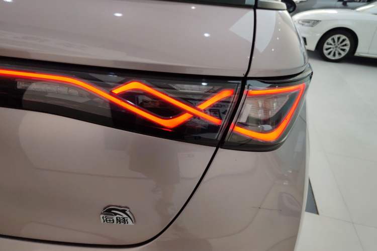 Used BYD Dolphin 2021 405 km Fashion Edition Right Rear Taillight
