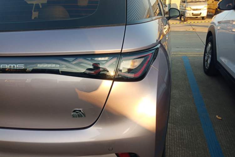 Used BYD Dolphin 2021 405 km Fashion Edition Right Rear Taillight