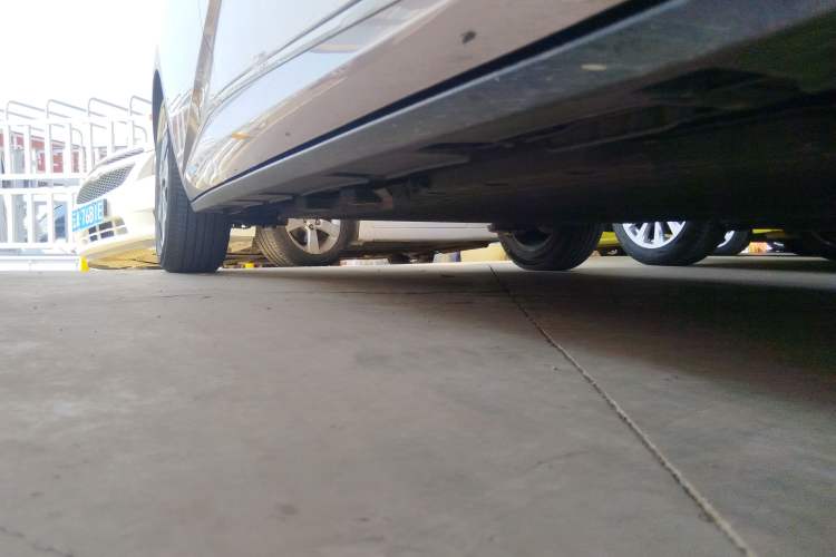 Used BYD Dolphin 2021 405 km Fashion Edition Right Side Sill