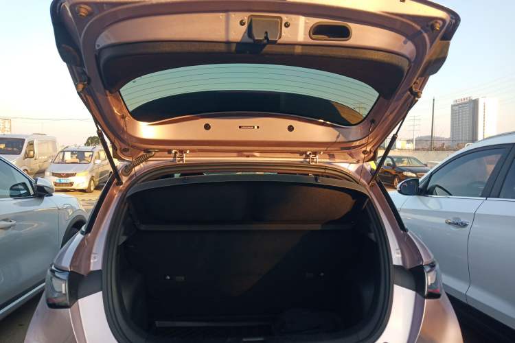 Used BYD Dolphin 2021 405 km Fashion Edition Trunk