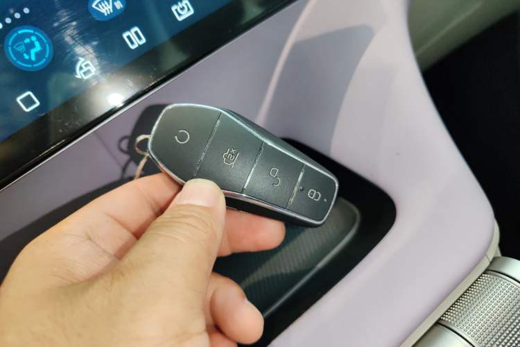 Used BYD Dolphin 2021 405 km Fashion Edition Vehicle Key