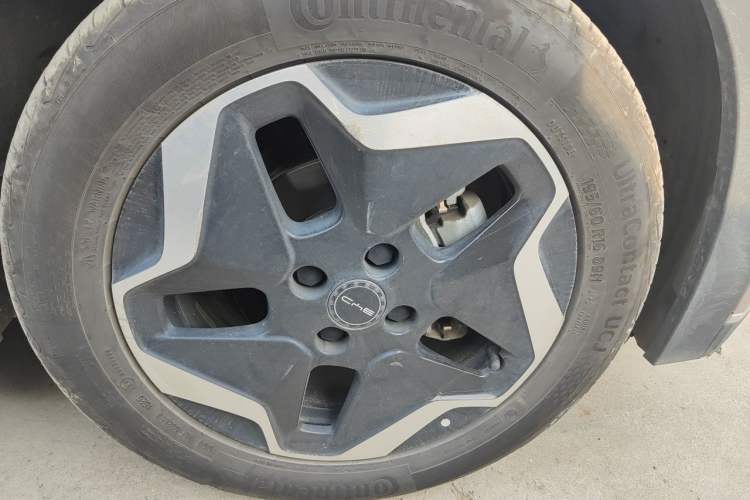 Used BYD Dolphin 2021 405 km Fashion Edition Right Front Wheel Hub