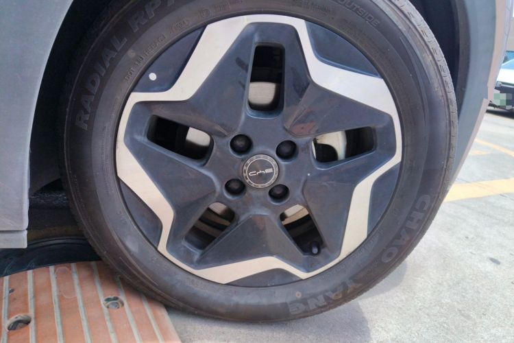 Used BYD Dolphin 2021 405 km Fashion Edition Right Front Wheel Hub