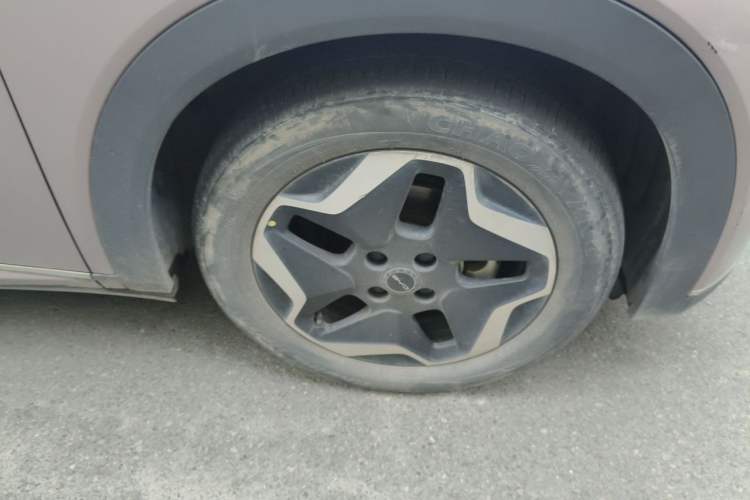 Used BYD Dolphin 2021 405 km Fashion Edition Right Front Wheel Hub