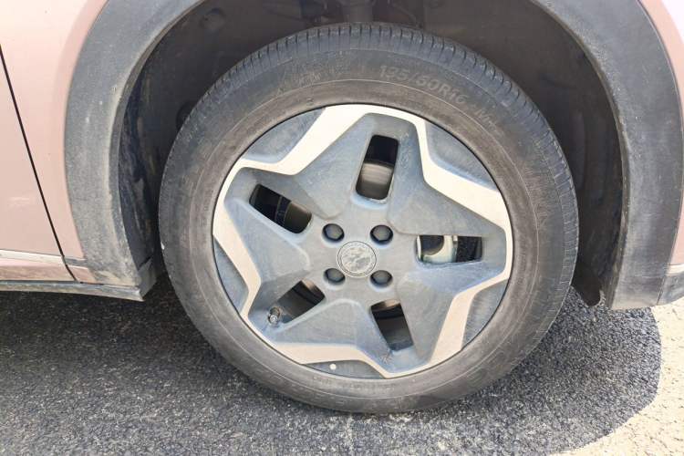 Used BYD Dolphin 2021 405 km Fashion Edition Right Front Wheel Hub