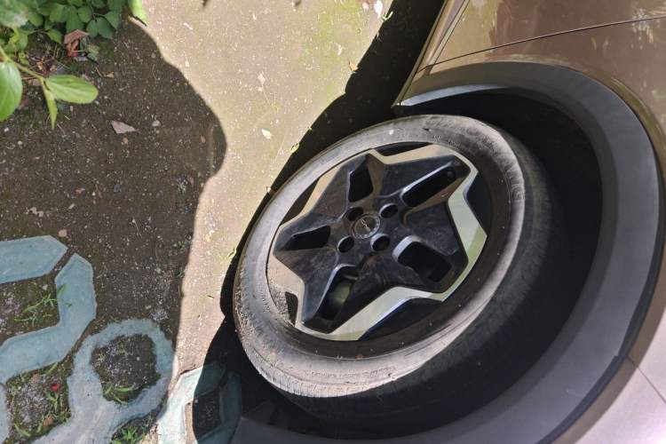 Used BYD Dolphin 2021 405 km Fashion Edition Right Front Wheel Hub