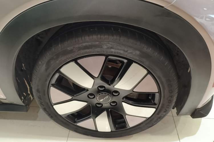 Used BYD Dolphin 2021 401km Knight Edition Right Front Wheel Hub