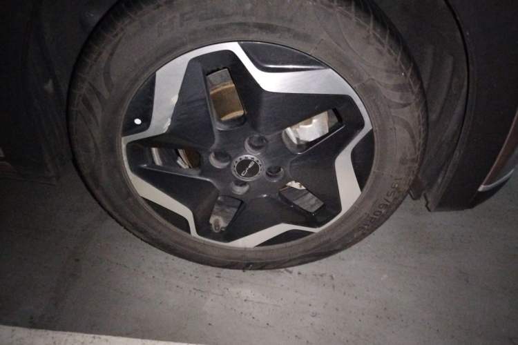 Used BYD Dolphin 2021 405 km Fashion Edition Right Front Wheel Hub