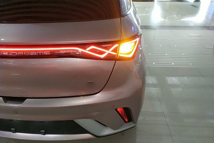 Used BYD Dolphin 2021 405 km Fashion Edition Right Rear Taillight
