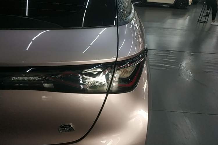 Used BYD Dolphin 2021 405 km Fashion Edition Right Rear Taillight