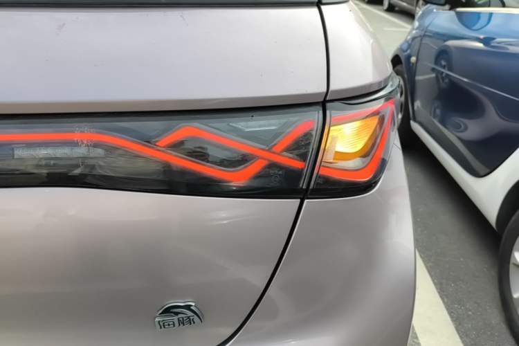 Used BYD Dolphin 2021 405 km Fashion Edition Right Rear Taillight