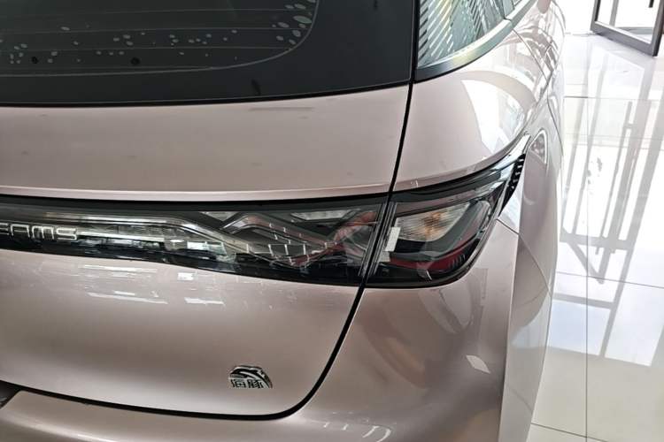 Used BYD Dolphin 2021 405 km Fashion Edition Right Rear Taillight