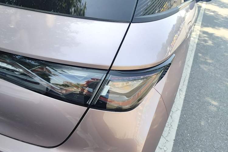 Used BYD Dolphin 2021 405 km Fashion Edition Right Rear Taillight