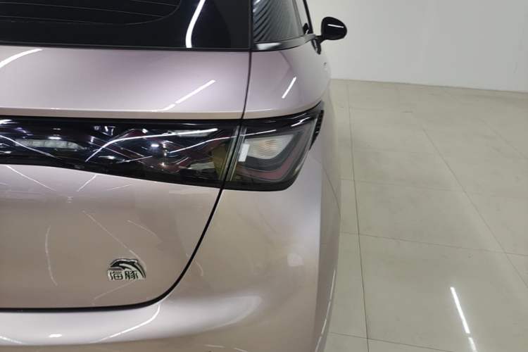 Used BYD Dolphin 2021 405 km Fashion Edition Right Rear Taillight