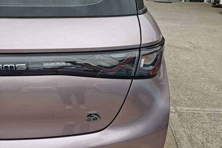 Used BYD Dolphin 2021 405 km Fashion Edition Right Rear Taillight