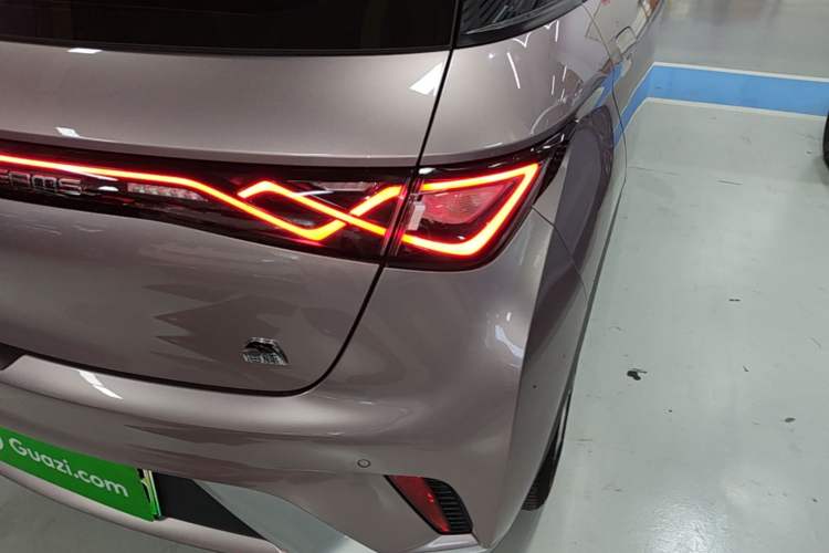 Used BYD Dolphin 2021 405 km Fashion Edition Right Rear Taillight