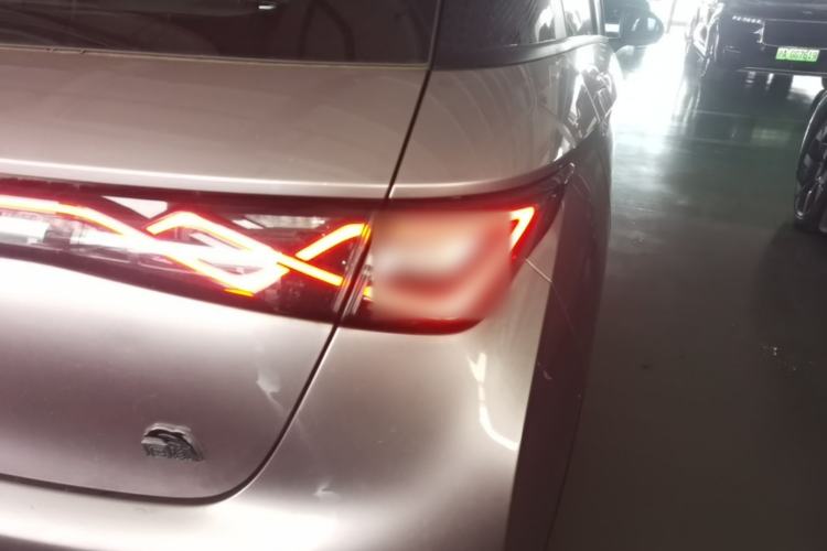 Used BYD Dolphin 2021 405 km Fashion Edition Right Rear Taillight