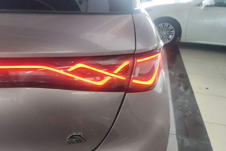 Used BYD Dolphin 2021 405 km Fashion Edition Right Rear Taillight