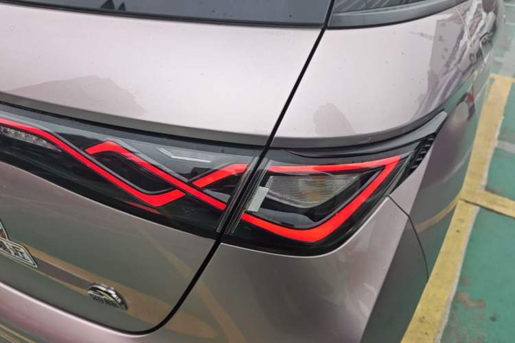 Used BYD Dolphin 2021 405 km Fashion Edition Right Rear Taillight