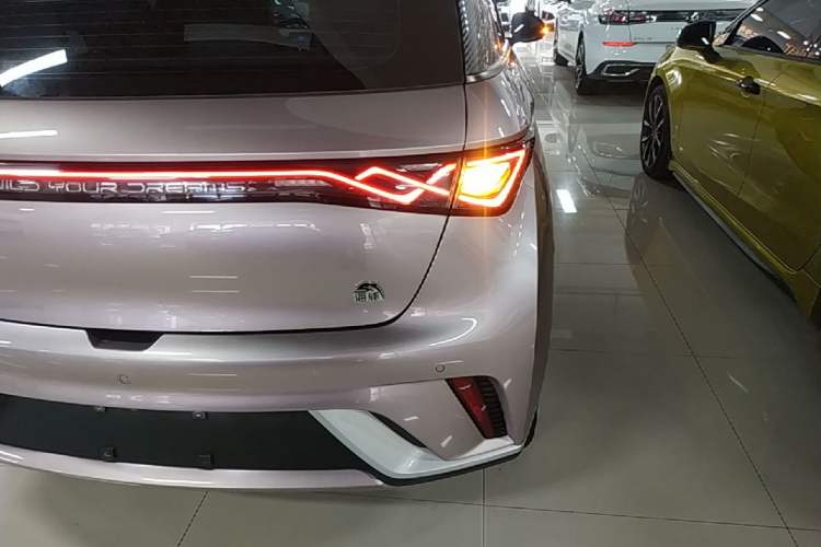 Used BYD Dolphin 2021 405 km Fashion Edition Right Rear Taillight