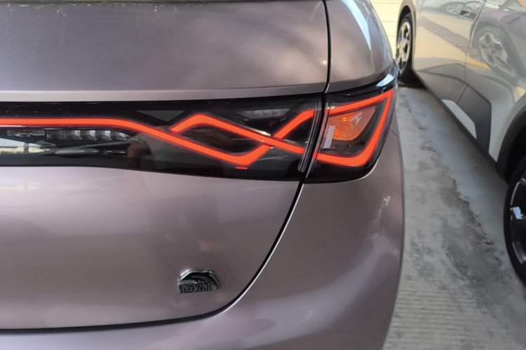 Used BYD Dolphin 2021 405 km Fashion Edition Right Rear Taillight