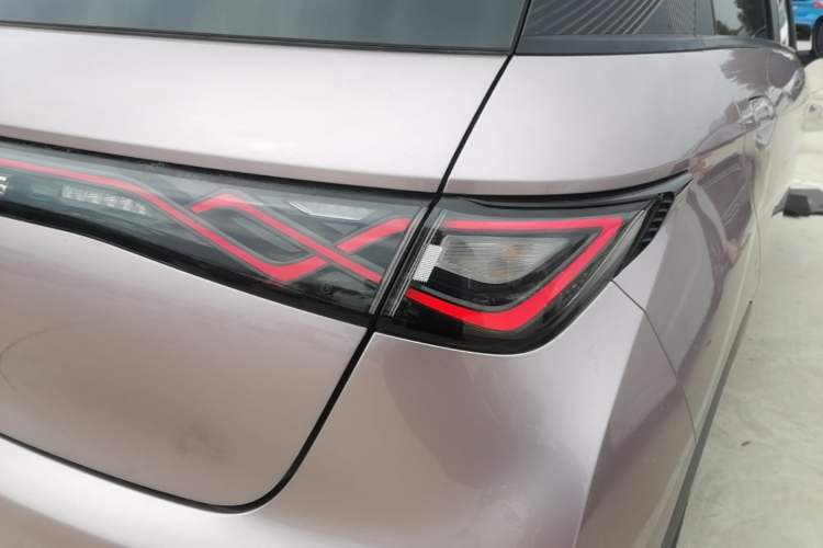 Used BYD Dolphin 2021 405 km Fashion Edition Right Rear Taillight