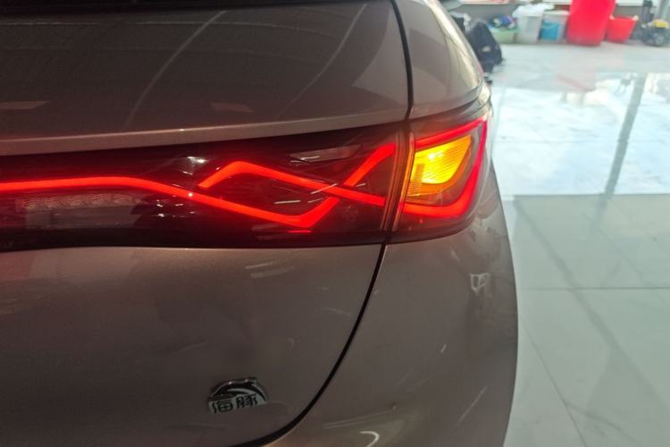 Used BYD Dolphin 2021 405 km Fashion Edition Right Rear Taillight