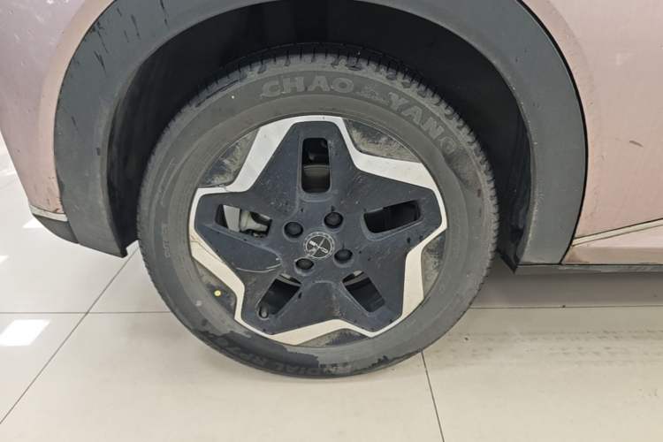Used BYD Dolphin 2021 405 km Fashion Edition Right Rear Wheel Hub