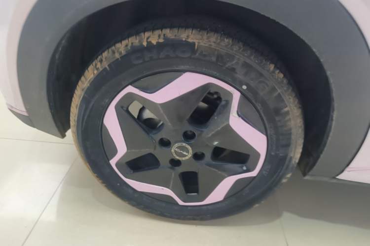 Used BYD Dolphin 2021 405 km Fashion Edition Right Rear Wheel Hub