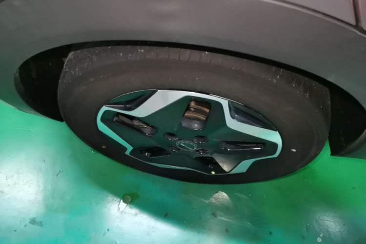 Used BYD Dolphin 2021 405 km Fashion Edition Right Rear Wheel Hub