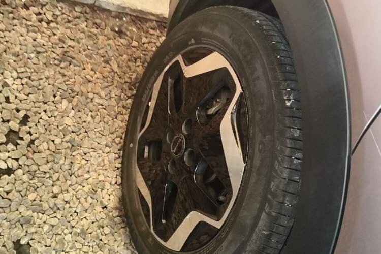 Used BYD Dolphin 2021 405 km Fashion Edition Right Rear Wheel Hub