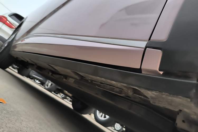 Used BYD Dolphin 2021 405 km Fashion Edition Right Side Sill