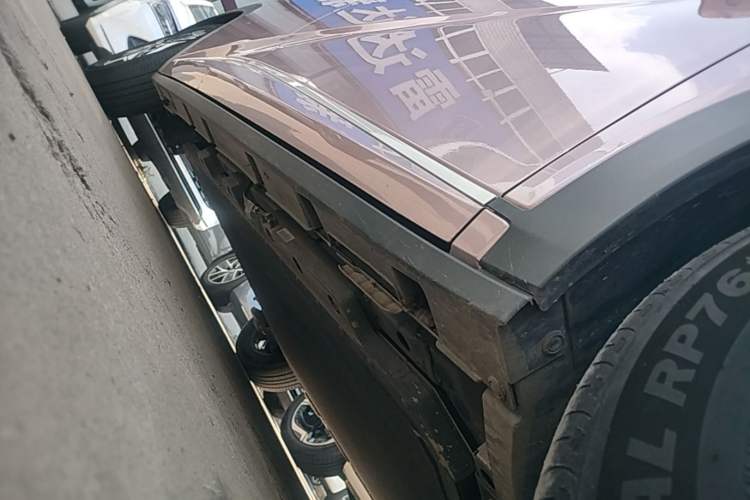 Used BYD Dolphin 2021 405 km Fashion Edition Right Side Sill