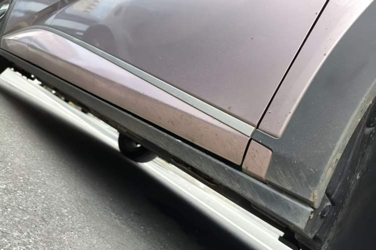Used BYD Dolphin 2021 405 km Fashion Edition Right Side Sill