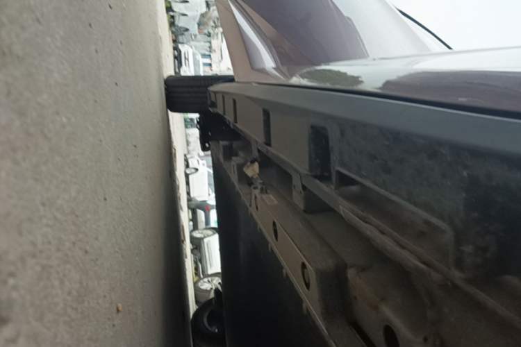 Used BYD Dolphin 2021 405 km Fashion Edition Right Side Sill