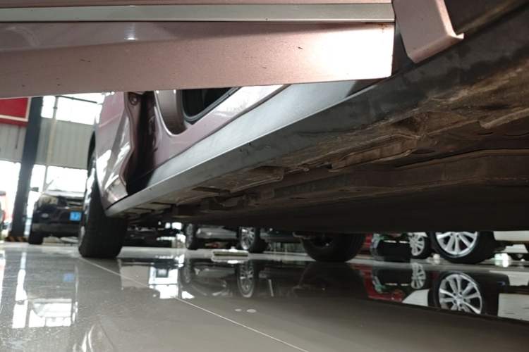 Used BYD Dolphin 2021 405 km Free Version Right Side Sill