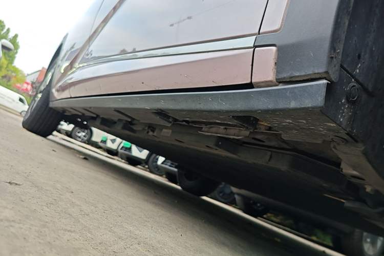 Used BYD Dolphin 2021 405 km Fashion Edition Right Side Sill