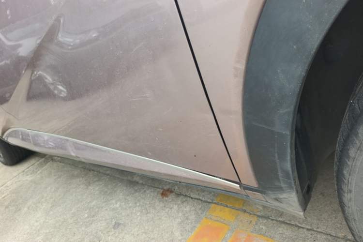Used BYD Dolphin 2021 405 km Fashion Edition Right Side Sill