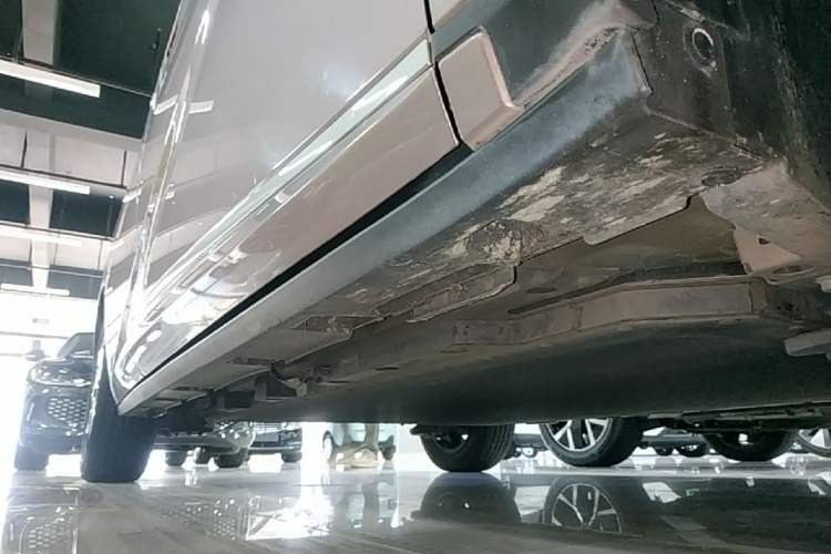 Used BYD Dolphin 2021 405 km Fashion Edition Right Side Sill