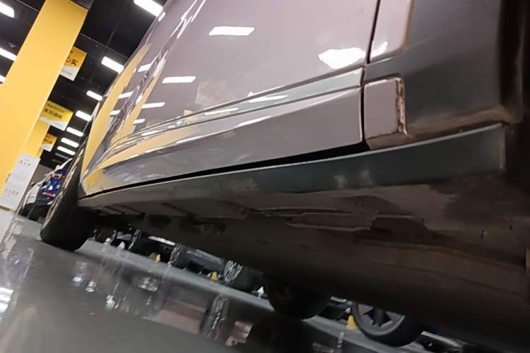 Used BYD Dolphin 2021 405 km Fashion Edition Right Side Sill