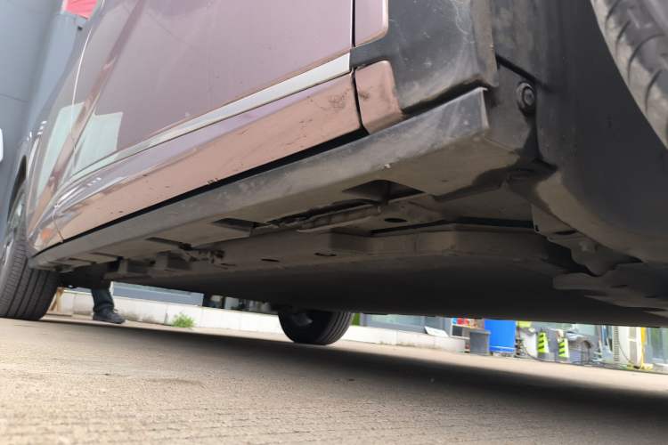 Used BYD Dolphin 2021 405 km Fashion Edition Right Side Sill