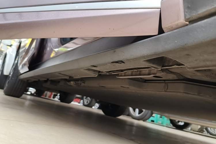 Used BYD Dolphin 2021 405 km Fashion Edition Right Side Sill