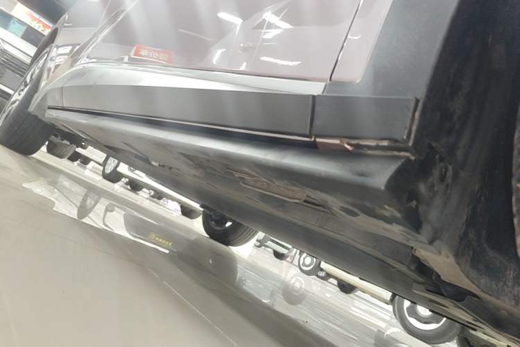 Used BYD Dolphin 2021 401km Knight Edition Right Side Sill