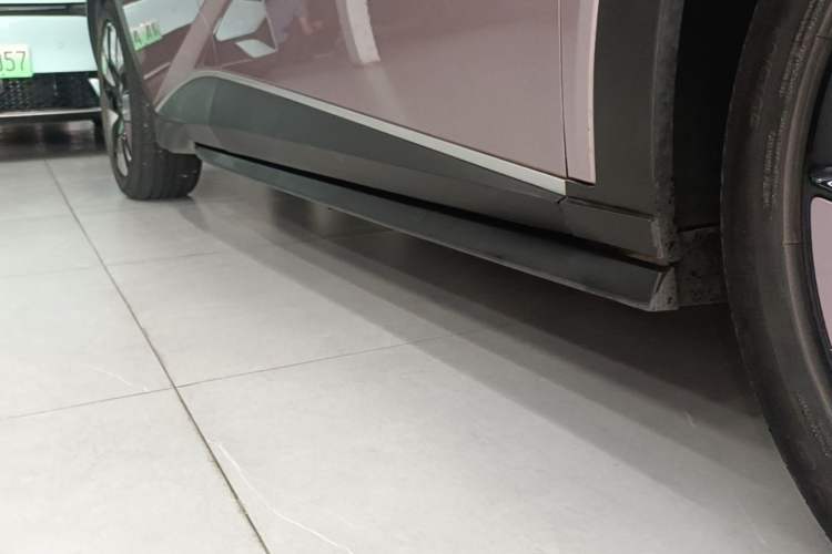 Used BYD Dolphin 2021 401km Knight Edition Right Side Sill