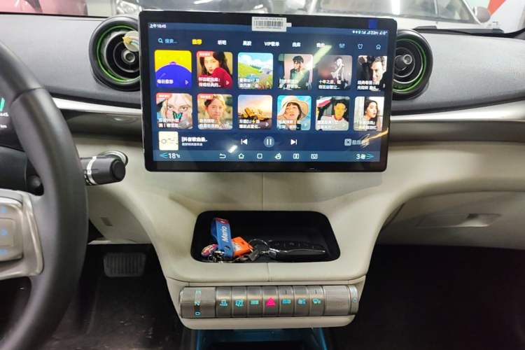 Used BYD Dolphin 2021 405 km Fashion Edition Audio And AC Panel