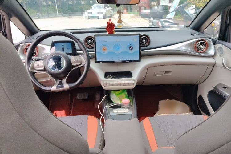 Used BYD Dolphin 2021 405 km Fashion Edition Center Console