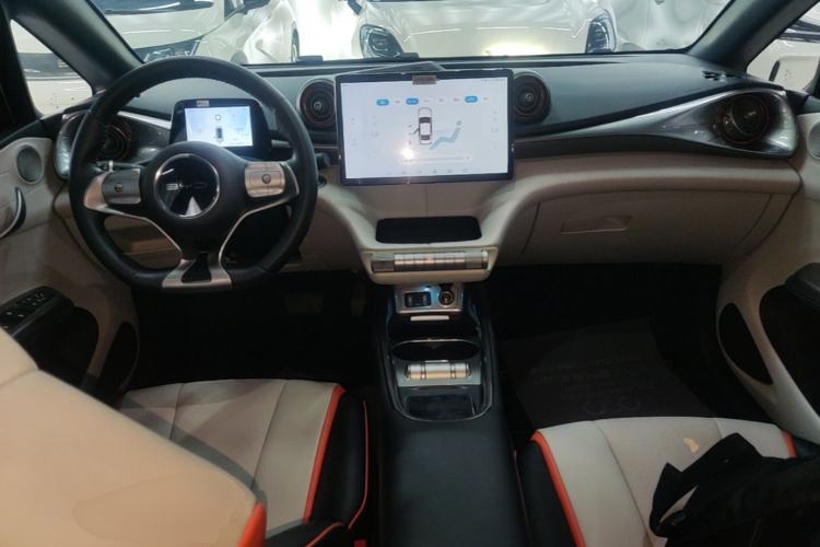 Used BYD Dolphin 2021 405 km Fashion Edition Center Console