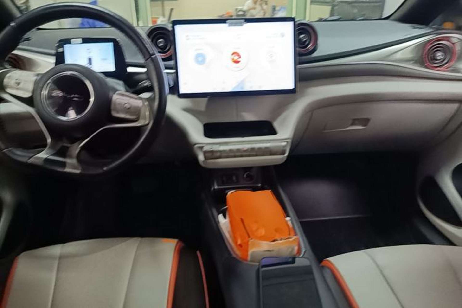Used BYD Dolphin 2021 405 km Fashion Edition Center Console