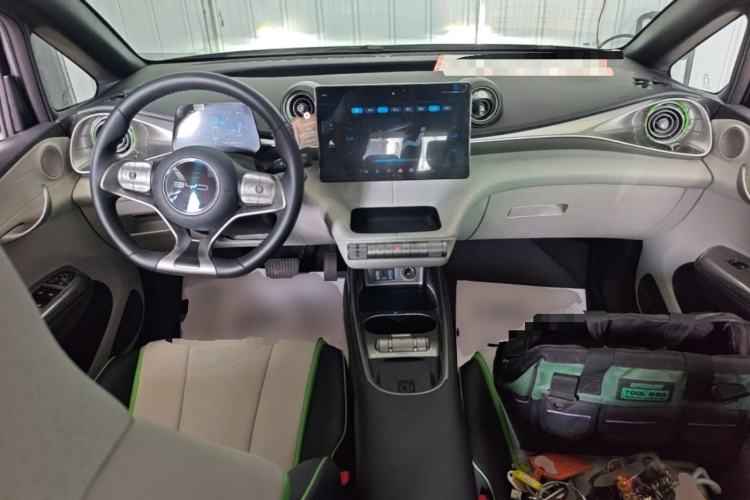 Used BYD Dolphin 2021 405 km Fashion Edition Center Console