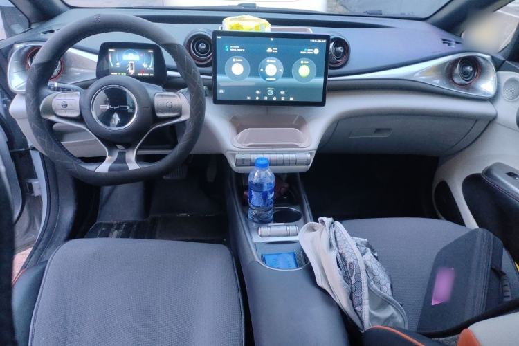Used BYD Dolphin 2021 405 km Fashion Edition Center Console